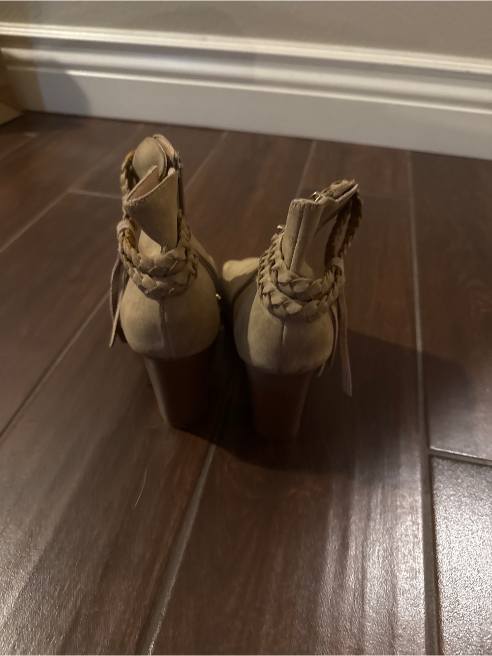 Heeled boot - Picture 3 of 5